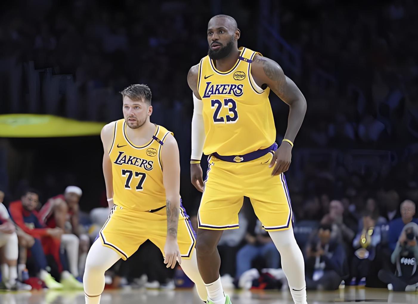 NBA西部强强对决：湖人力克快船保持不败