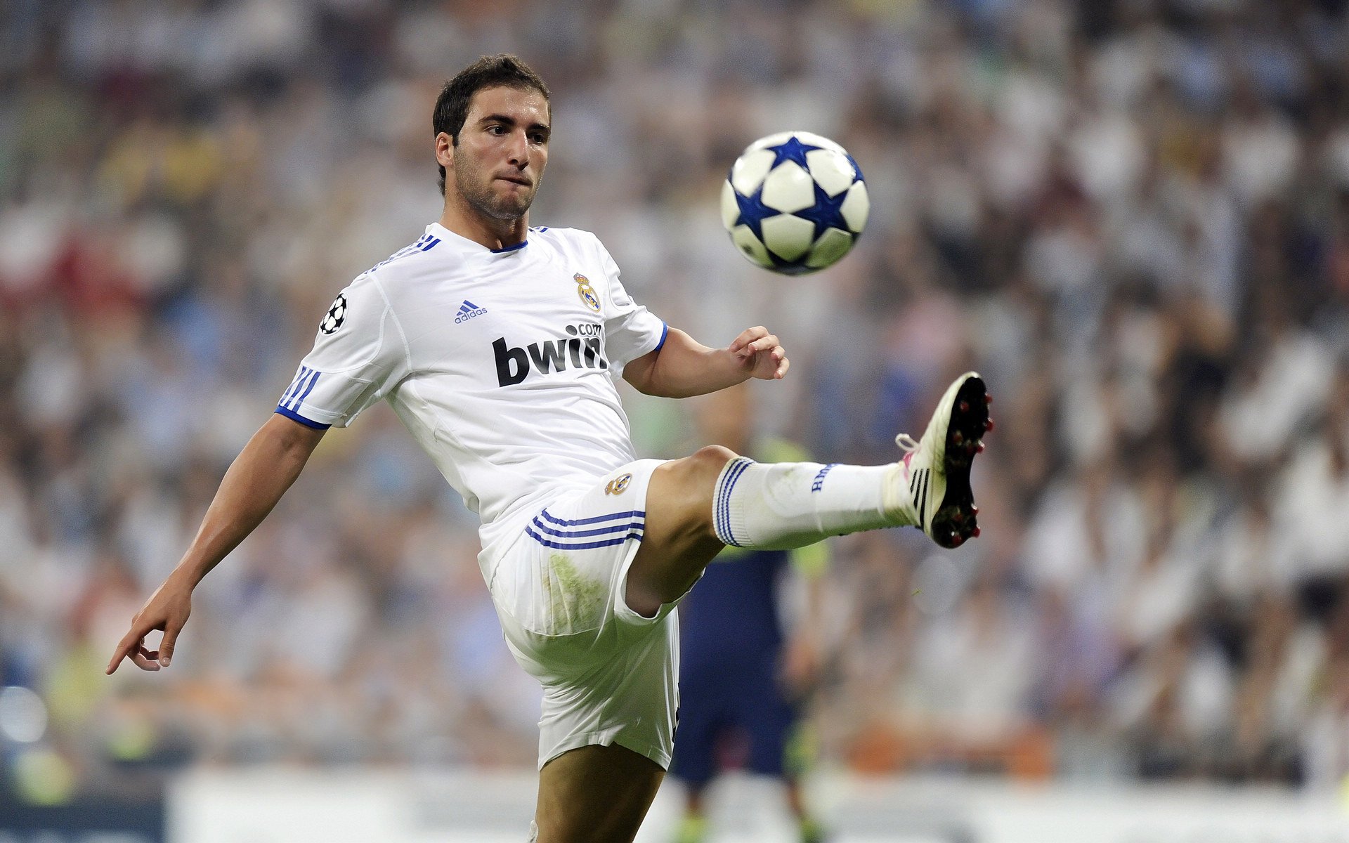 魔术掀翻活塞，范弗利特成为关键先生